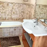 Charming In With Private Pool. エストンバル