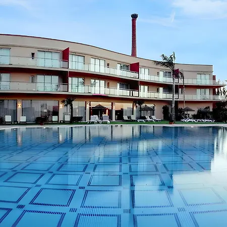 Charming In With Private Pool. Apartment Estômbar