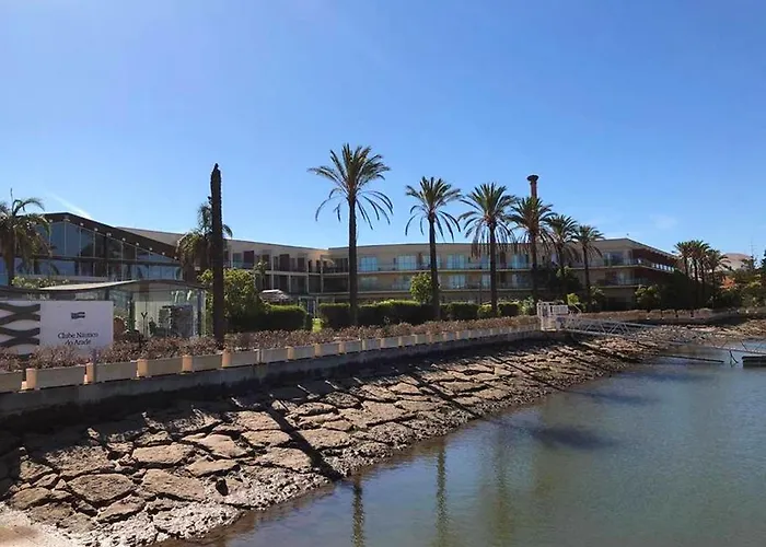 Charming In With Private Pool. Apartamento