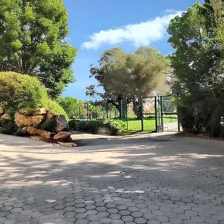 Charming In With Private Pool.