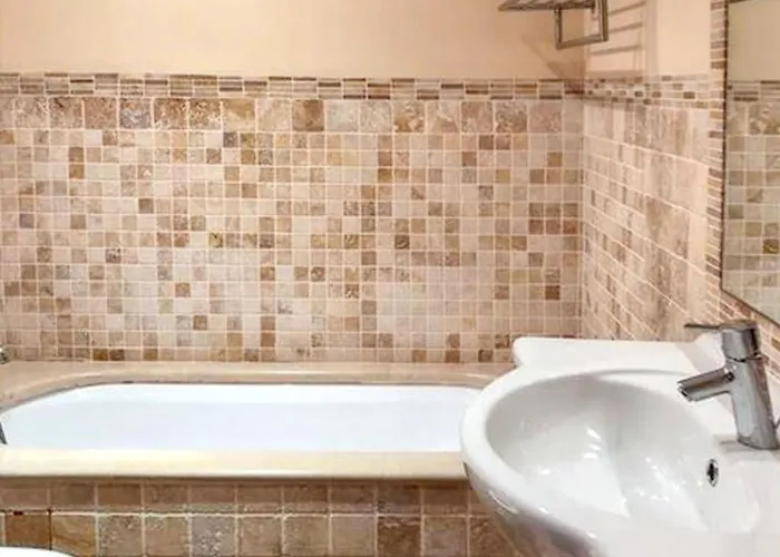 Charming In With Private Pool. * Estômbar